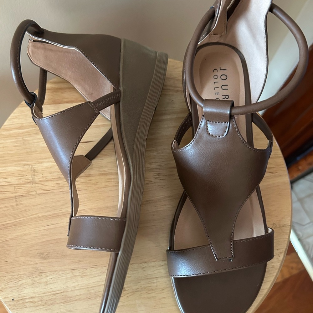 Journee Collection Tan Wedge Sandals